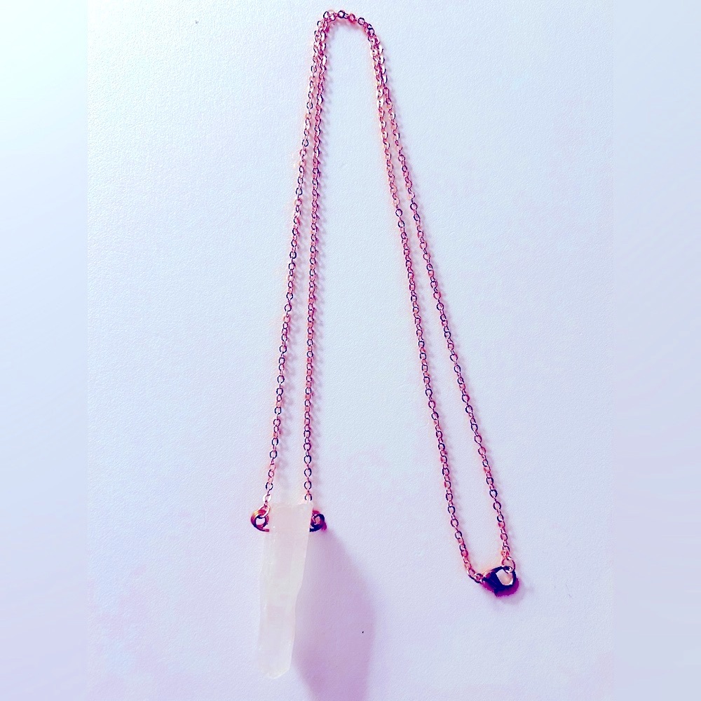 NWOT Necklace Clear Quartz Crystal wire-wrapped 1.5” pendant 26” copper chain